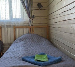 Кровать в 2-местном общем номере в Ловозеро