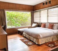 Двухместный Sky Nest Tree Top двуспальная кровать в Birds and Bees Resort