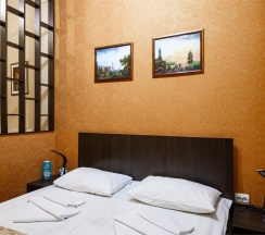 2 Одноместный номер(полу люкс),с двухспальной кроватью. в Аппартамент