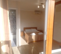 Двухместный номер Standard рядом с пляжем двуспальная кровать в Елена