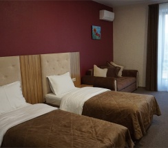 Улучшенный номер (твин) в SKY LUX HOTEL