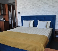 Просторный номер Классик с кроватью King-size в Loft Boutique Hotel