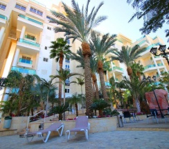 Апартаменты с 2 комнатами с балконом в Sunset apartment's Residence du Golf