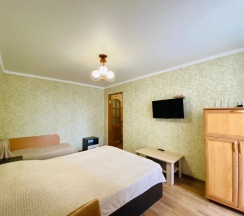 Апартаменты с балконом и с видом на город в Apartments on str. International, bld. 36