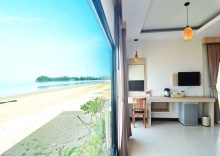 Семейный номер Standard с балконом и beachfront в Golden Bay Cottage