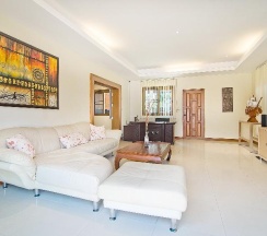 Вилла с 5 комнатами с балконом в Tropicana Pool Villa