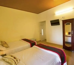 Двухместный семейный номер Standard с видом на сад в Strawberry Garden Homestay