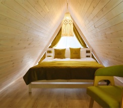 Шале A-Frame с двумя спальнями в Бадан