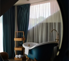 Романтичный в Yantarny Resort