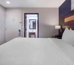 Двухместный номер Standard в Avion Inn Near LGA Airport, Ascend Hotel Collection
