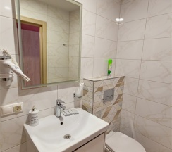 КОМФОРТ 3-местный (с диванчиком). Новый номерной фонд в MaxxRoyal