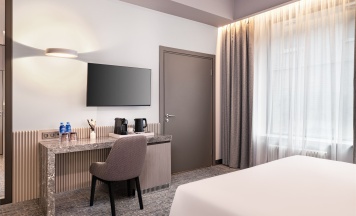 Делюкс для людей с ограниченными возможностями с одной большой кроватью в Cosmos Selection Moscow Arbat