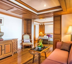 Люкс Royal с 2 комнатами в Royal Cliff Beach Hotel Pattaya