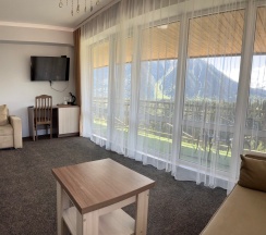 Улучшенный люкс с панорамным видом на горы в Шатун