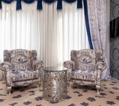 Luxe в Villa Italy
