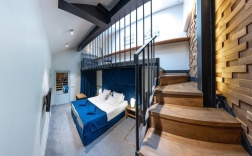 LOFT BLUE в Парадная