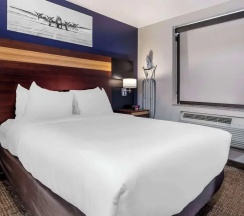 Двухместный номер Standard в Avion Inn Near LGA Airport, Ascend Hotel Collection
