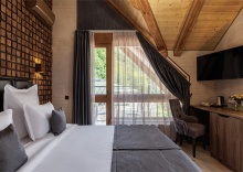 Делюкс с балконом и видом на горы в Stellar collection chalet, Krasnaya Polyana