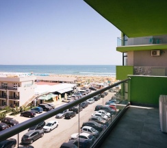 Семейные апартаменты с 2 комнатами в Alezzi Beach Resort