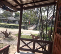 Бунгало с видом на воду в Family Huts