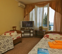 Двухместный номер Comfort с балконом и с видом на море 2 отдельные кровати в Эдем