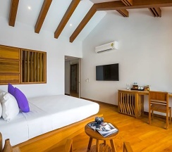 Номер с видом на бассейн в White Sand Samui Resort