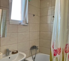 Трёхместный номер Comfort с балконом в Некрасовка