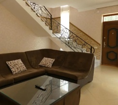 Люкс Дуплекс с балконом и с красивым видом из окна в Abaash Hotel Afon