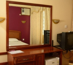 Номер Standard с балконом в Iris Hotel