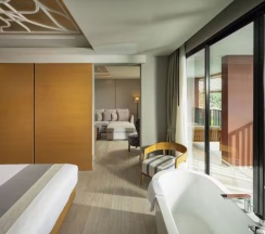 Люкс Avista с 2 комнатами с балконом и с видом на море в Avista Grande Phuket Karon - MGallery