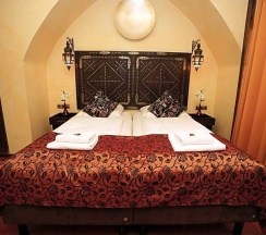 Двухместный номер Superior двуспальная кровать в Hotel Villa Oriental & Restaurant