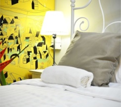 Номер Standard с красивым видом из окна в Goodfellas Thong Lor Hostel
