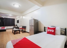 Двухместный номер Standard с балконом двуспальная кровать в OYO 963 Sunshine Guesthouse