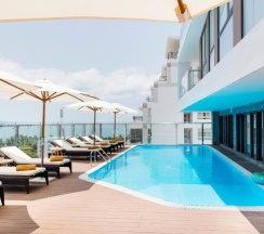 Двухместный номер Deluxe с видом на город двуспальная кровать в Stella Maris Nha Trang Hotel
