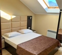 4-комнатные апартаменты люкс (мансарда) в Оазис