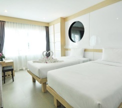Двухместный номер Superior двуспальная кровать в The AIM Patong Hotel
