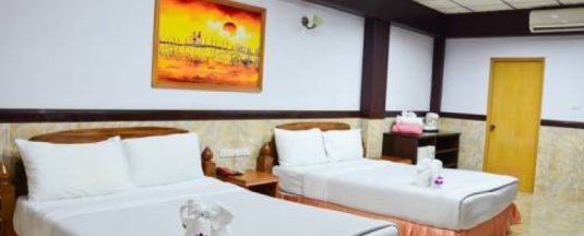 Номер Deluxe с балконом в Kata Palace Phuket