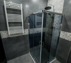 Четырёхместный номер Comfort с балконом и с красивым видом из окна в Отель Graf T.