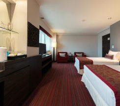 Полулюкс с 2 комнатами в A-One Bangkok Hotel