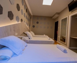 Трёхместный номер Standard в Hotel Monasterio Granada - Adults Only