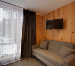 Дом с 4 спальнями в Alpika house