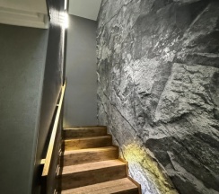 Четырёхместные апартаменты Дуплекс с красивым видом из окна в Валентина