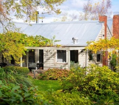 Коттедж с 2 комнатами в Wombat Hill Cottage