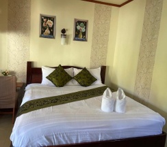 Двухместный номер Standard с видом на сад двуспальная кровать в Starlight Haad Rin Resort