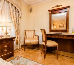 3-комнатный номер люкс семейный в Petroff Palace