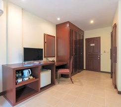 Трёхместный номер Deluxe в Arinara Beach Resort Phuket