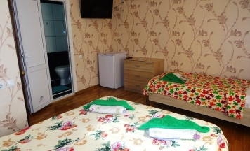 Трёхместный номер Standard с видом на горы в Якорь