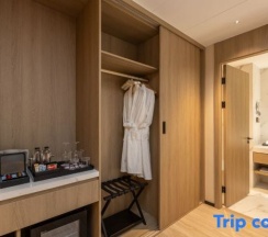 Номер Deluxe с видом на бассейн в Laya Resort Phuket Island