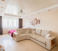 Номер Executive в Квартира 2-к в самом центре в новом доме на Ленина 7Б от RentAp, 5 сп.мест
