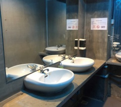 Кровать в общем номере (женский номер) в Route 66 Hostel